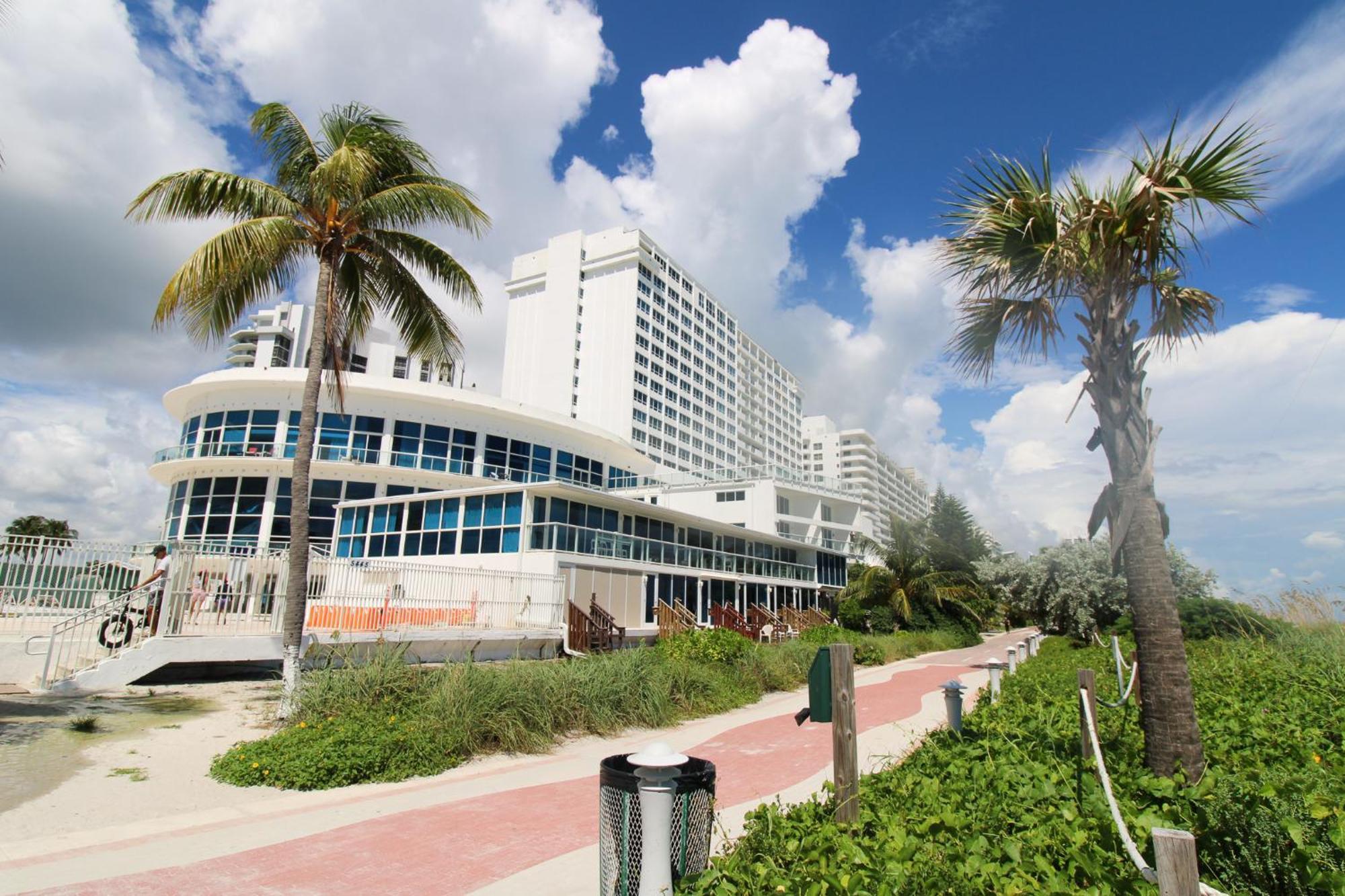 Castle 1733 Ocean View Studio With Direct Beach Access, Pool, Tennis & Free Parking Miami Beach Extérieur photo
