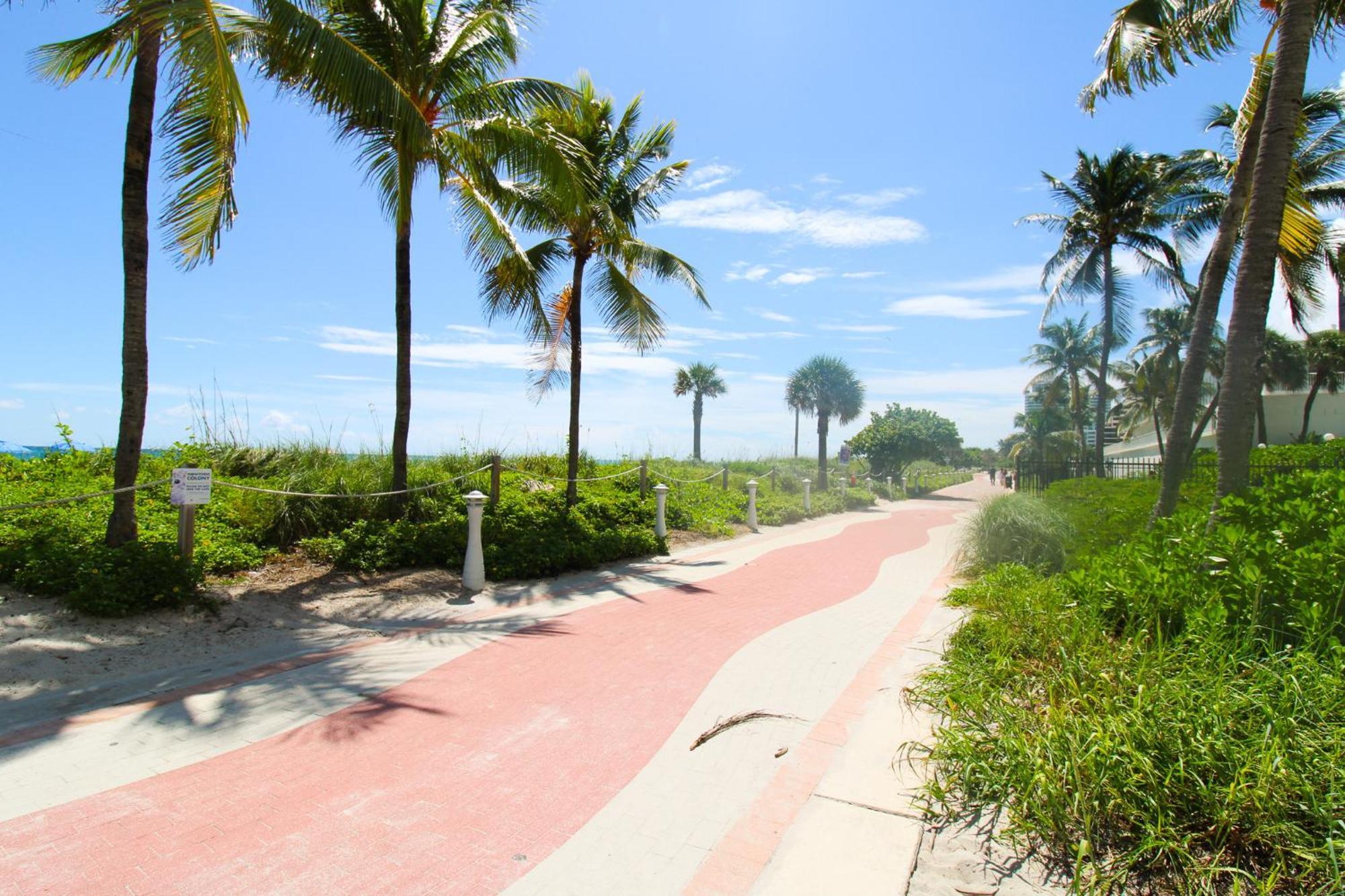Castle 1733 Ocean View Studio With Direct Beach Access, Pool, Tennis & Free Parking Miami Beach Extérieur photo
