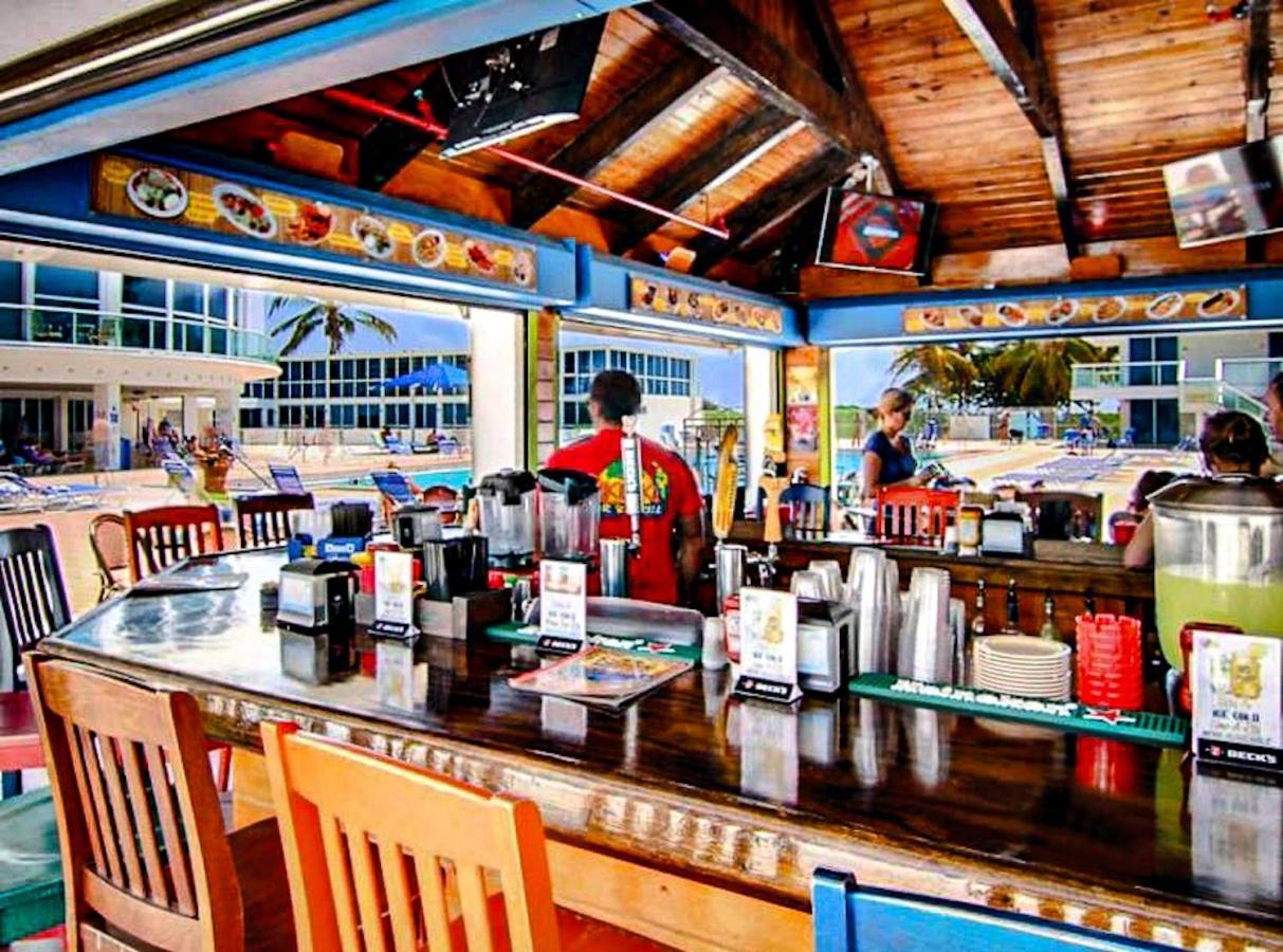 Castle 1733 Ocean View Studio With Direct Beach Access, Pool, Tennis & Free Parking Miami Beach Extérieur photo