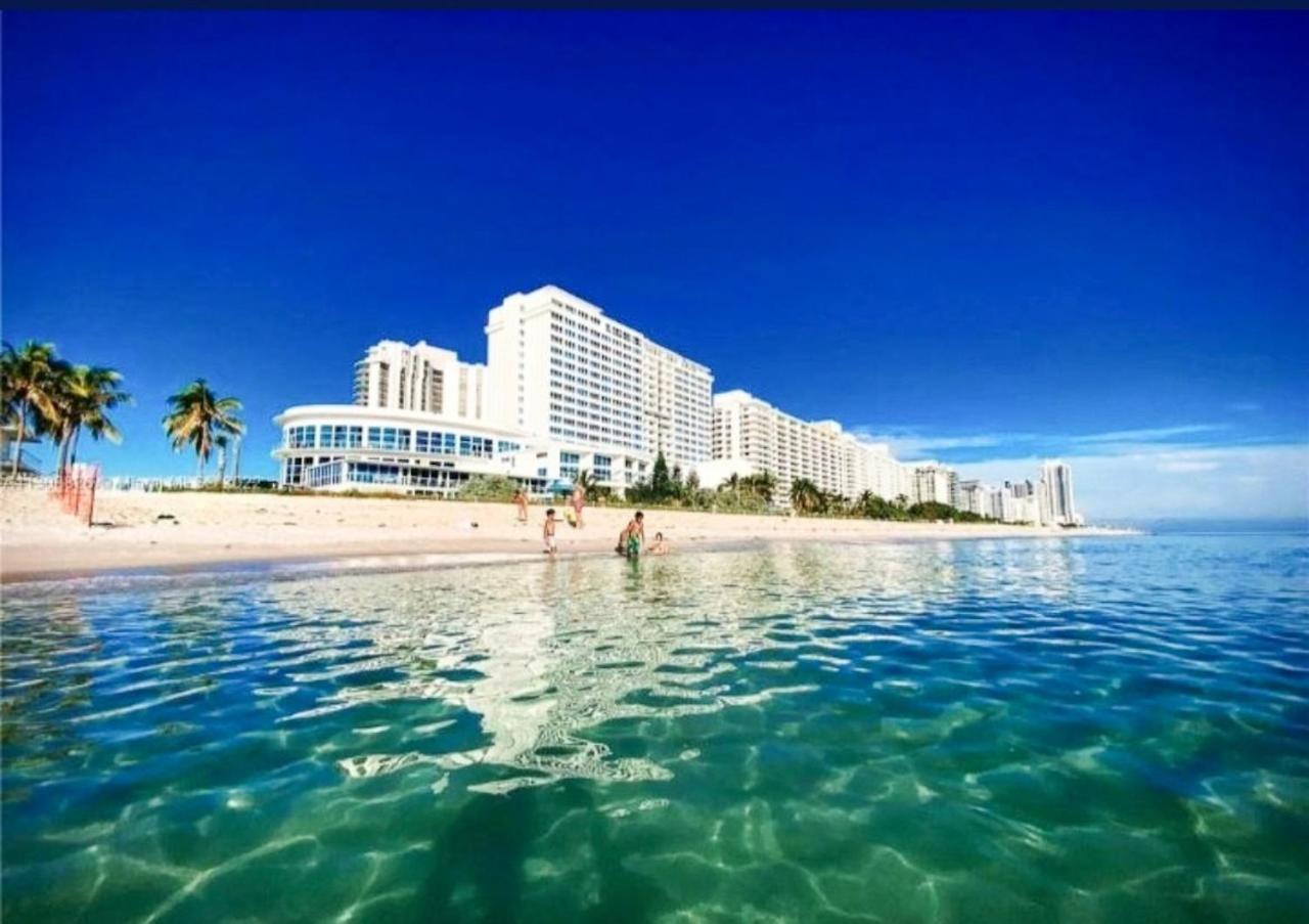Castle 1733 Ocean View Studio With Direct Beach Access, Pool, Tennis & Free Parking Miami Beach Extérieur photo