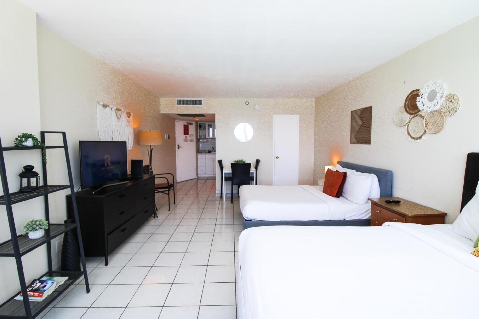 Castle 1733 Ocean View Studio With Direct Beach Access, Pool, Tennis & Free Parking Miami Beach Extérieur photo