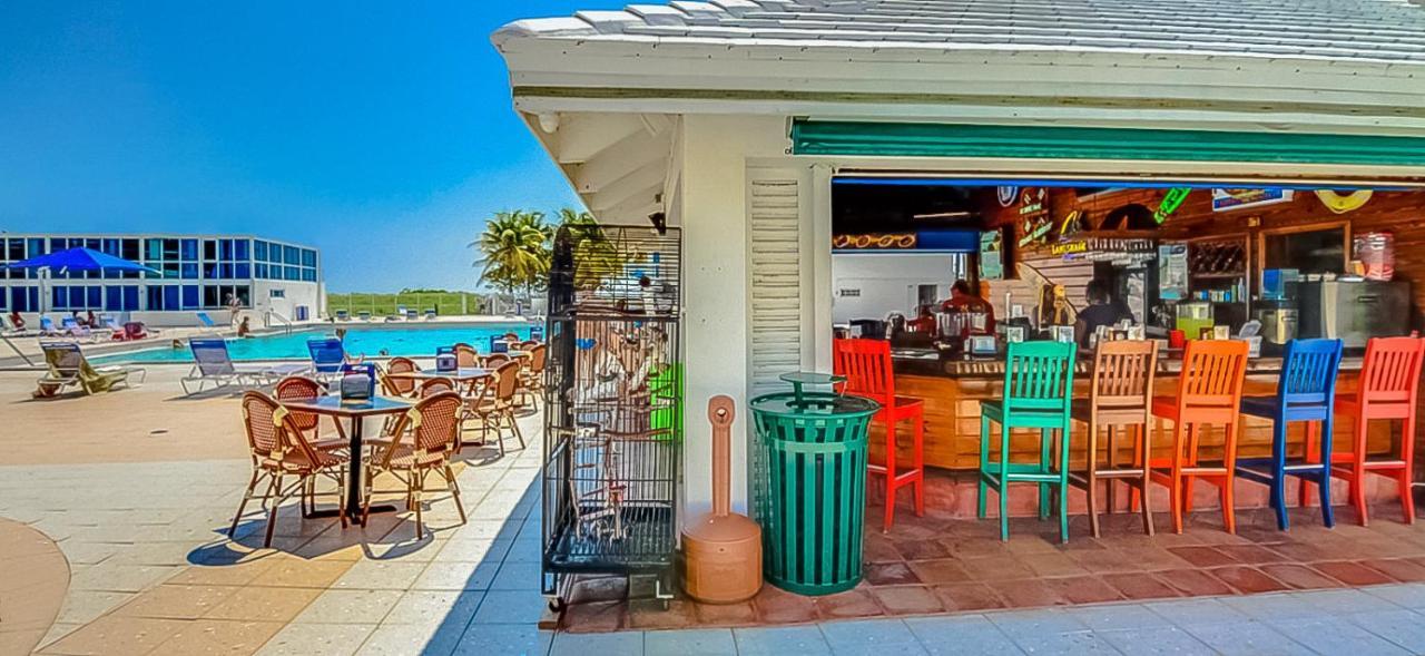 Castle 1733 Ocean View Studio With Direct Beach Access, Pool, Tennis & Free Parking Miami Beach Extérieur photo